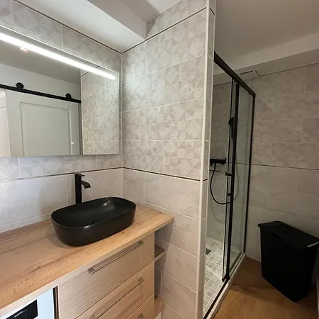 Apartman Location D'un Superbe Avec Piscine *