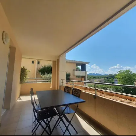 Apartman Location D'un Superbe Avec Piscine *